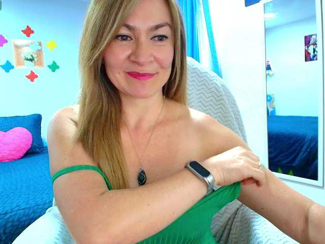 Dana-Angel's BongaCams show and profile