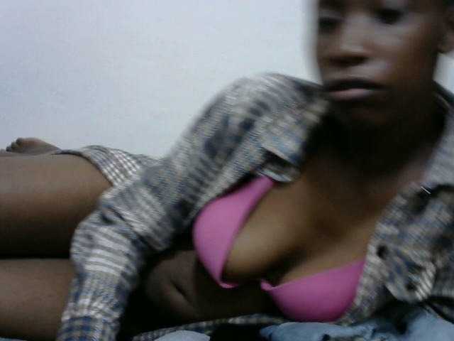 Sexywenny webcam bongacams model stream image