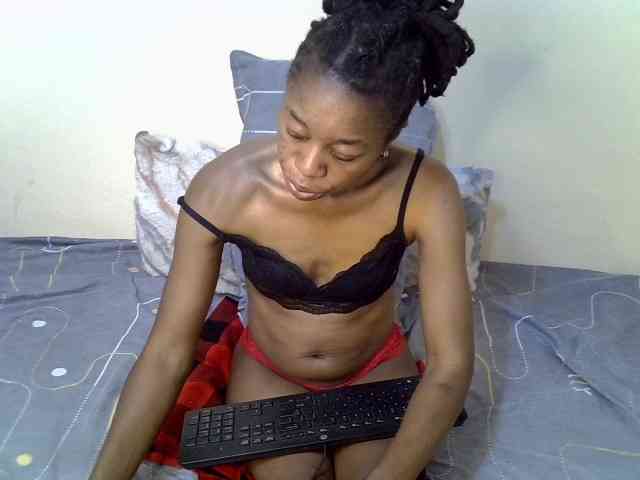 CheekyFantasy Live Webcam on BongaCams