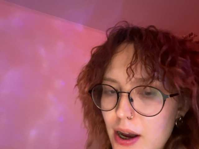 sonechkasladkayaa – webcam model profile photo