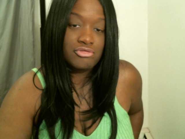 Bigtitscassie's BongaCams show and profile