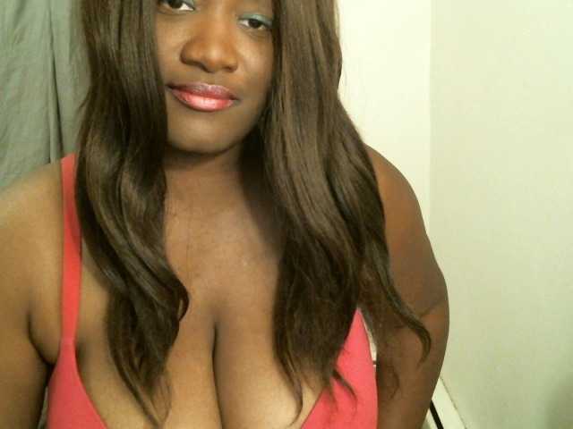 go to chat with Bigtitscassie