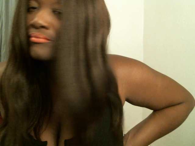 Bigtitscassie – webcam model profile photo