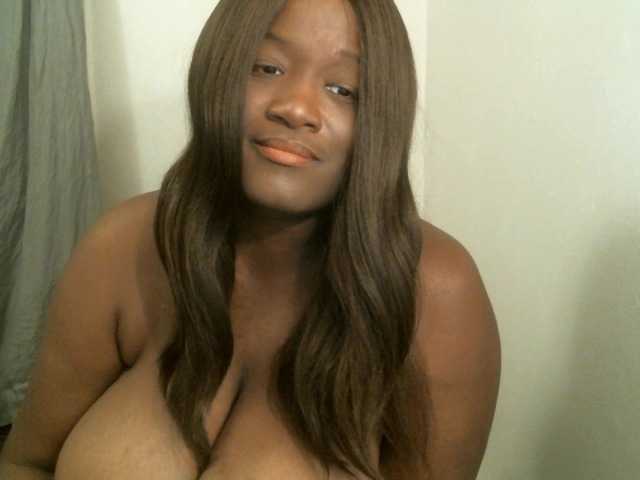  Bigtitscassie chat room