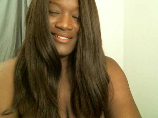 Bigtitscassie's BongaCams show and profile