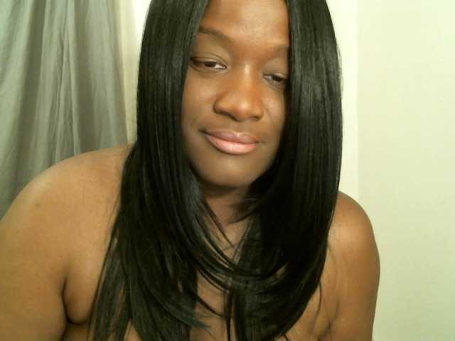 Bigtitscassie's BongaCams show and profile