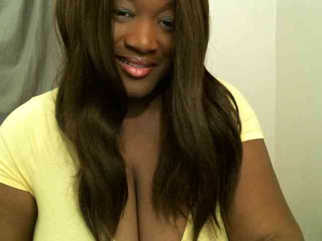 Bigtitscassie webcam