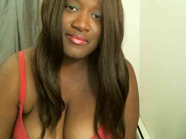 Bigtitscassie webcam