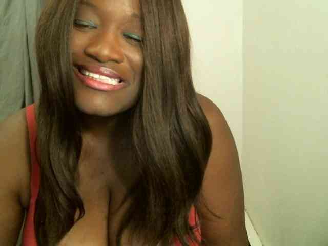 Bigtitscassie webcam