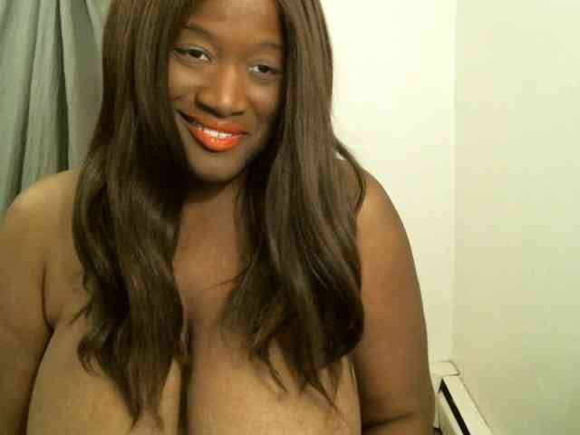 Bigtitscassie webcam