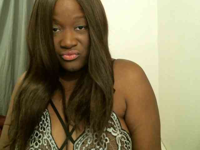 Bigtitscassie webcam