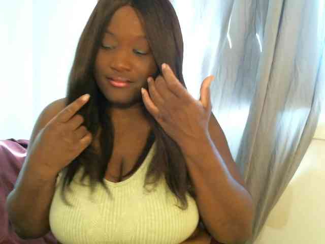 Bigtitscassie webcam