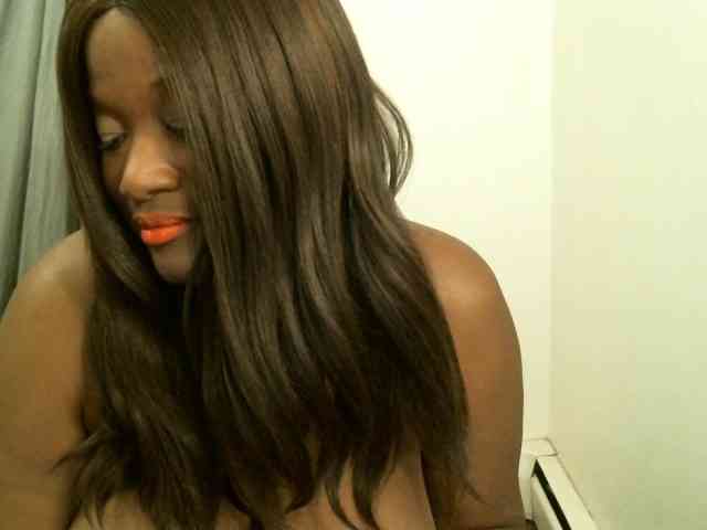 Bigtitscassie webcam