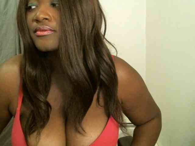 Bigtitscassie webcam