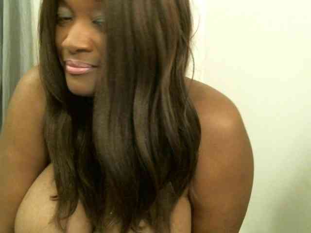 Bigtitscassie webcam