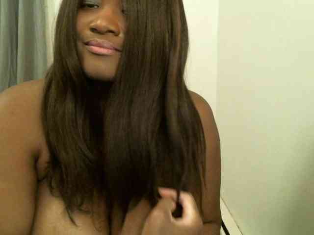 Bigtitscassie webcam