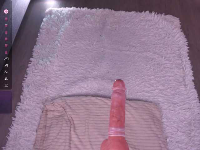 LipDipTalk's BongaCams show and profile