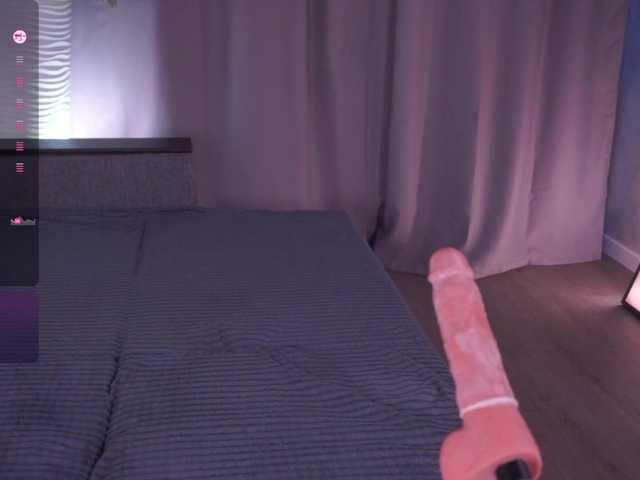 LipDipTalk's BongaCams show and profile