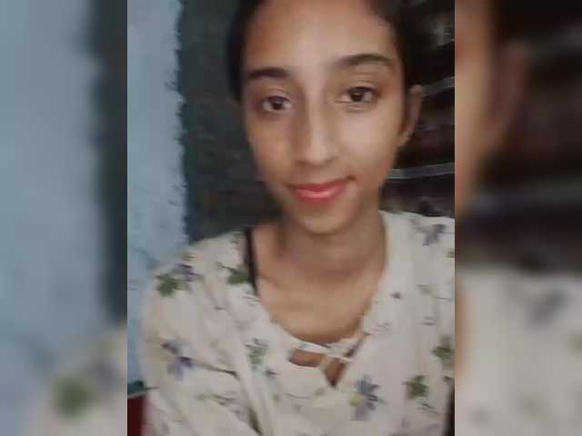 AlinaPopy's BongaCams show and profile