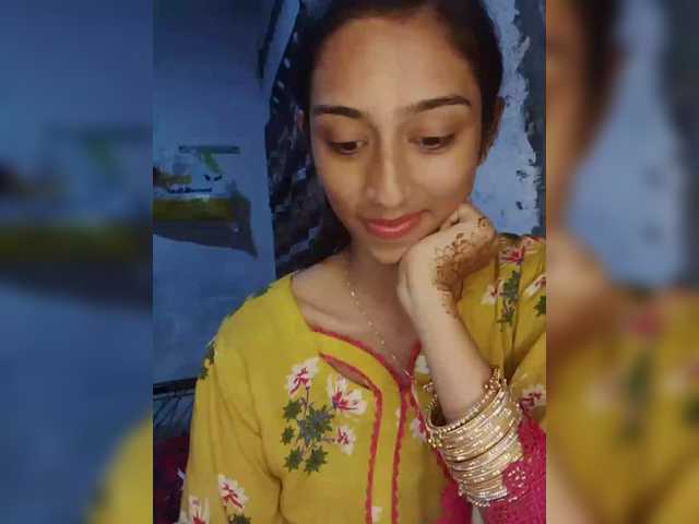 AlinaPopy's BongaCams show and profile