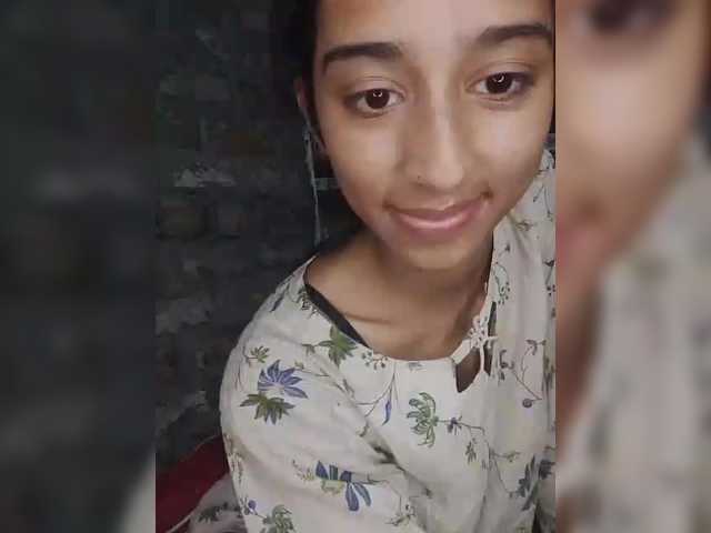 AlinaPopy's BongaCams show and profile