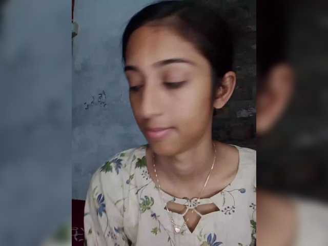 AlinaPopy's BongaCams show and profile