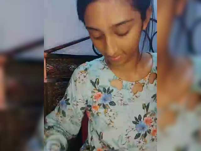 AlinaPopy's BongaCams show and profile