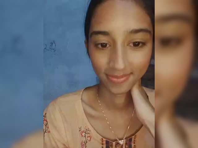 AlinaPopy's BongaCams show and profile