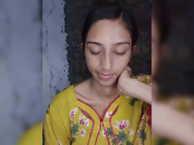 AlinaPopy's BongaCams show and profile