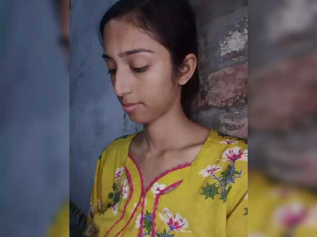 AlinaPopy's BongaCams show and profile