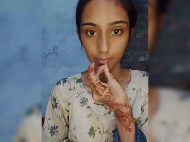 AlinaPopy's BongaCams show and profile