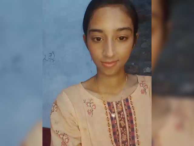 AlinaPopy's BongaCams show and profile