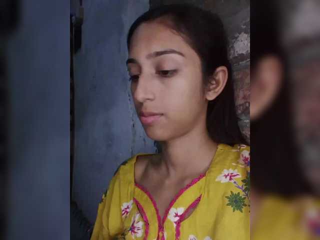 AlinaPopy's BongaCams show and profile