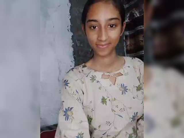 AlinaPopy's BongaCams show and profile