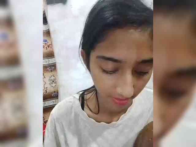 AlinaPopy Live Webcam on BongaCams