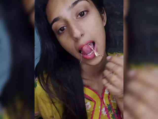 AlinaPopy Live Webcam on BongaCams