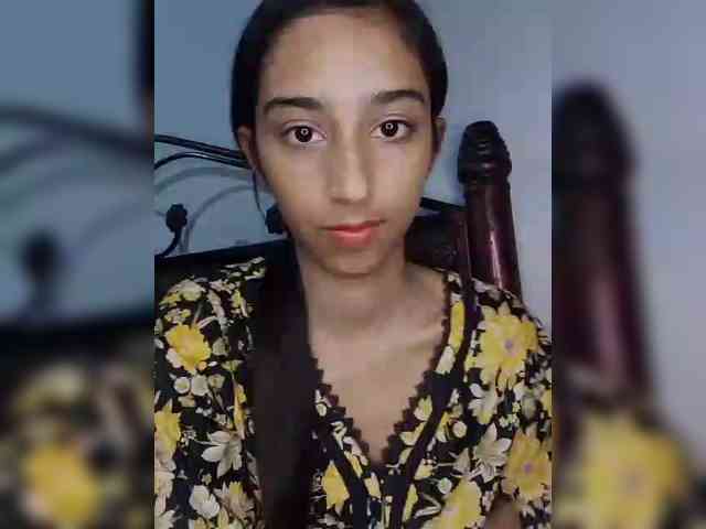 AlinaPopy Live Webcam on BongaCams