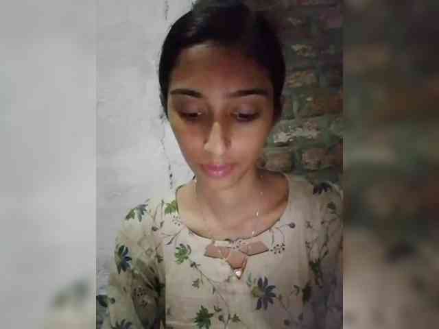 AlinaPopy Live Webcam on BongaCams