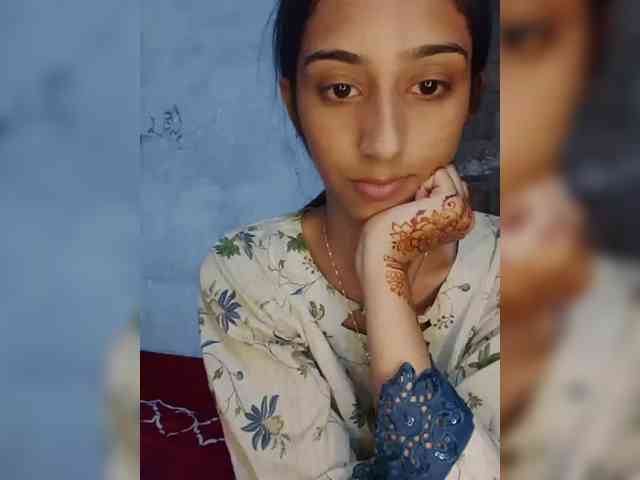 AlinaPopy Live Webcam on BongaCams