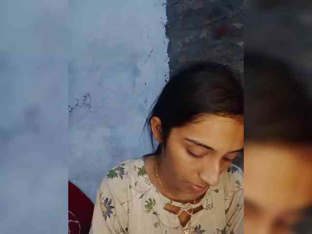 AlinaPopy Live Webcam on BongaCams