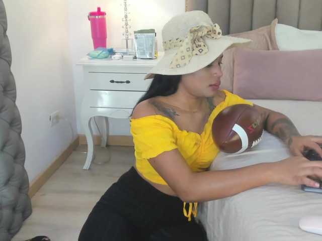 ribylove's BongaCams show and profile