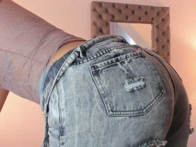 ribylove's BongaCams show and profile