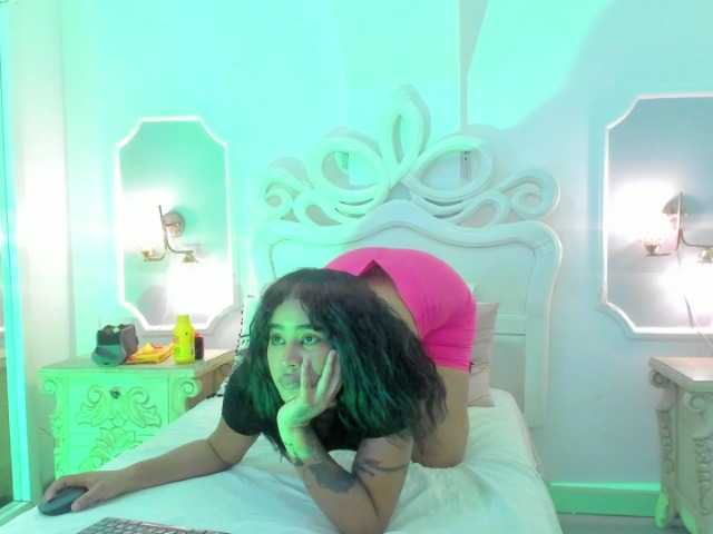 ribylove's BongaCams show and profile