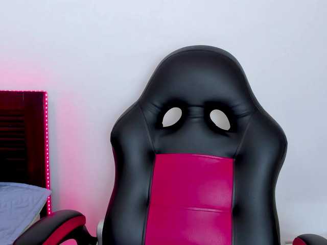 vanessaasquirt's BongaCams show and profile