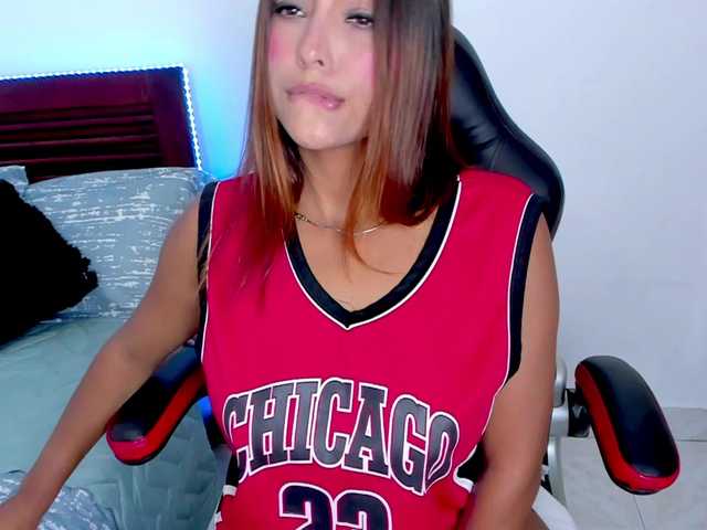 vanessaasquirt's BongaCams show and profile