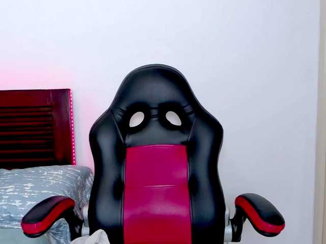 vanessaasquirt's BongaCams show and profile