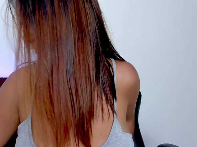 vanessaasquirt live cam profile