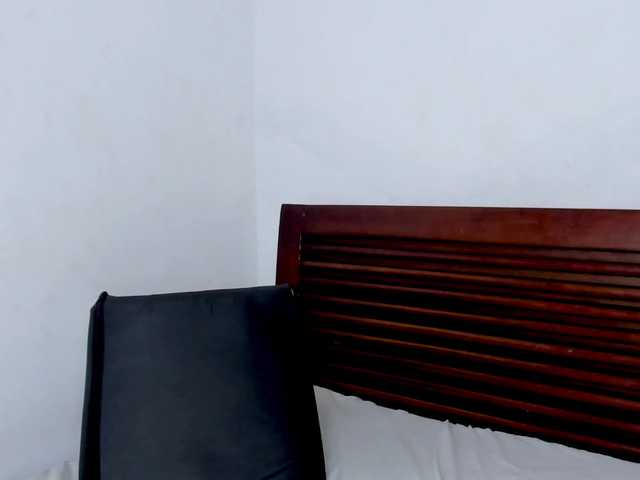 vanessaasquirt's BongaCams show and profile