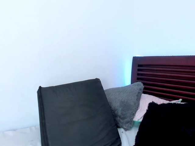 vanessaasquirt's BongaCams show and profile