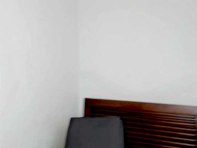 vanessaasquirt – webcam model profile photo